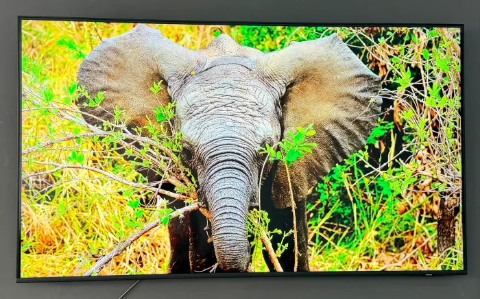 TV Samsung 50 polegadas, 4k, Qled. Controle não precisa de pilhas. 
