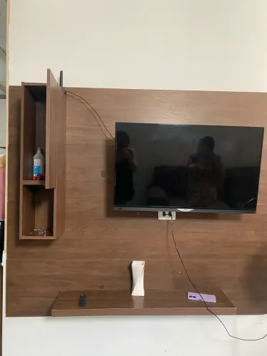 PAINEL PARA TV AMPLO