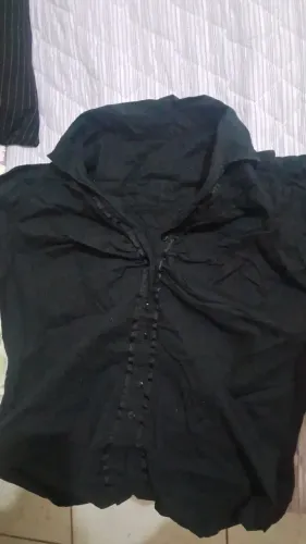 Blusa preta meio gotica aumenta seios tamanho g