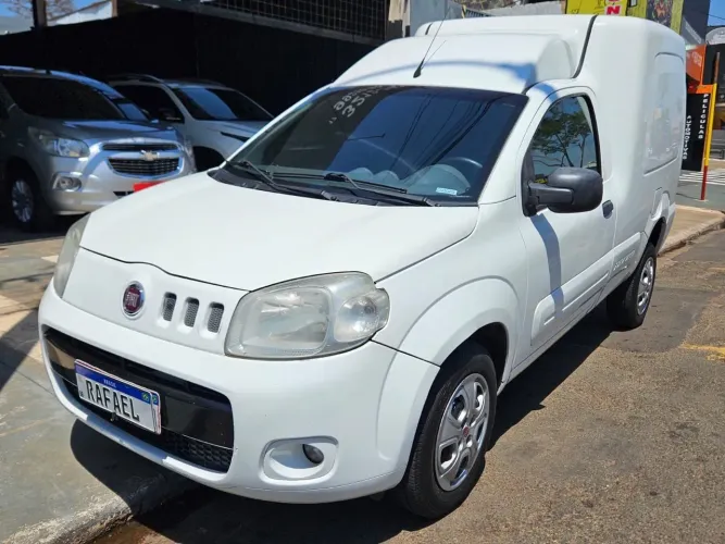 Fiat Fiorino Furgão Work. Hard 1.4 Flex 8V 2P 2017