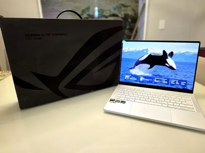 Notebook Gamer ASUS ROG Zephyrus G14 Ryzen 9 RTX 4070 32GB 1TB OLED