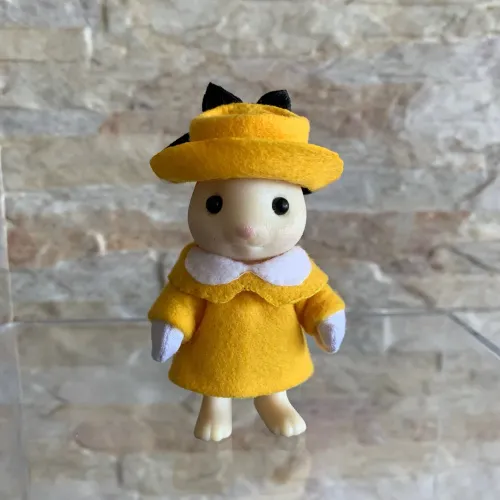 Roupinha Madeline Sylvanian Families