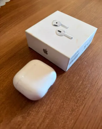 Airpods 4 muito novo com cancelamento de ruído 