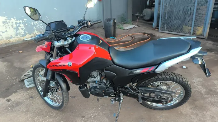 XTZ Lander 250 2025