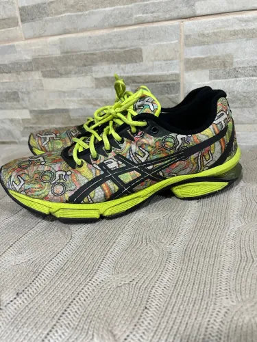 Tênis esportivo verde Asics 42
