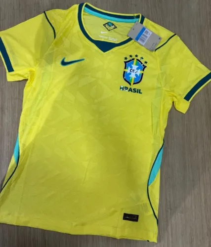 Camiseta do Brasil modelo jogador R$ 159,90