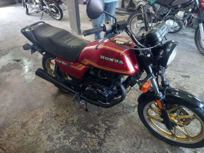 Cb 400