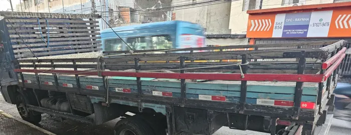 Carroceria accelo 915
