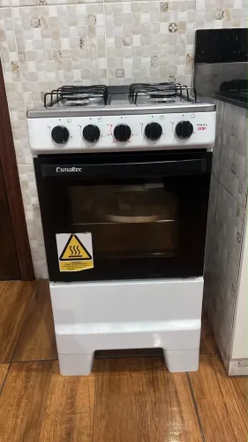 Fogão poucos meses de uso