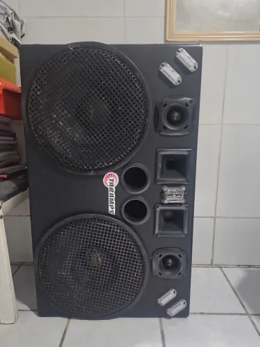 Caixa de Som Amplificada
