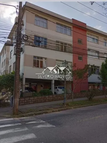 Apartamento- Petrópolis, Centro