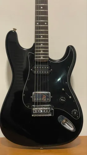 Guitarra Fender Squier Stratocaster 1996 Korea - Captadores Epiphone - Projeto Custom
