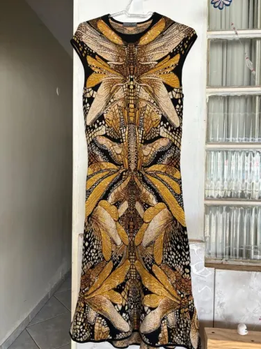 Vestido de estilista famoso importado