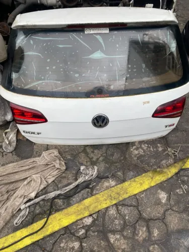 Tampa traseira golf tsi ano 2014 completa original sem detalhes perfeita 