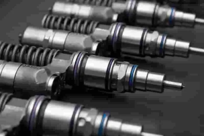  teste e  reparos de bicos e bombas diesel 
