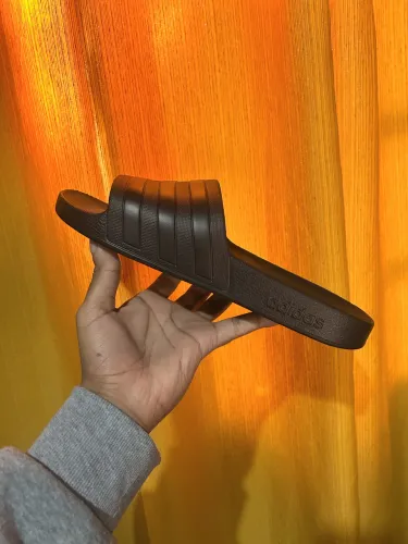 Chinelo Adidas - TAM: 42