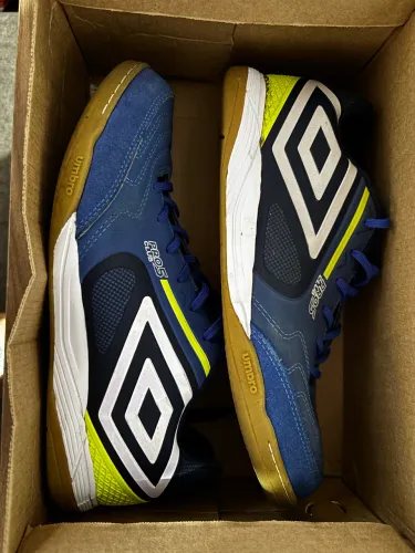 Chuteira Futsal Umbro Pro 5 Bump Club BR 43 Azul - Usada Poucas Vezes com Caixa