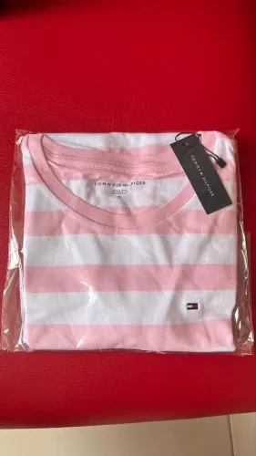 Camiseta feminino tommy