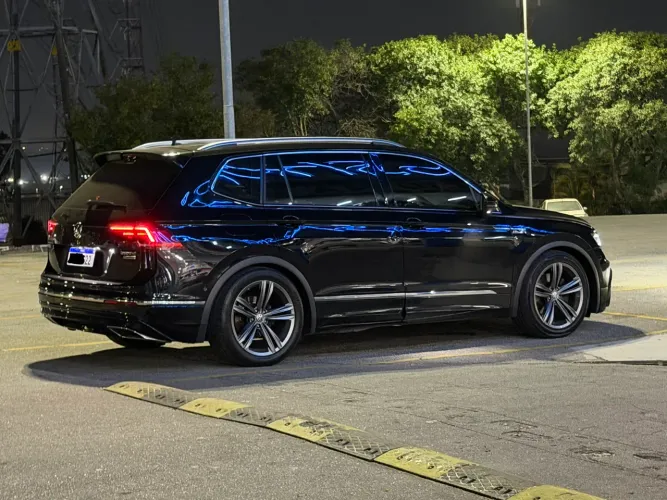 Volkswagen Tiguan Allspac R-line 350 TSI 2.0 4X4 2018