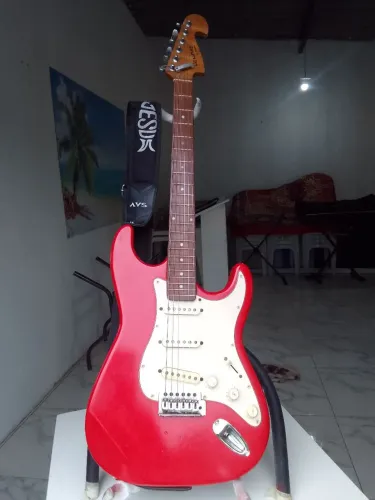 Pra vender guitarra tagima