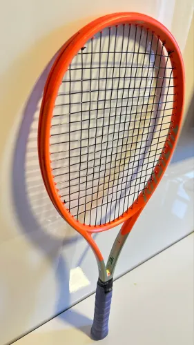Raquete de Tenis Head Radical Pro Graphene 360+
