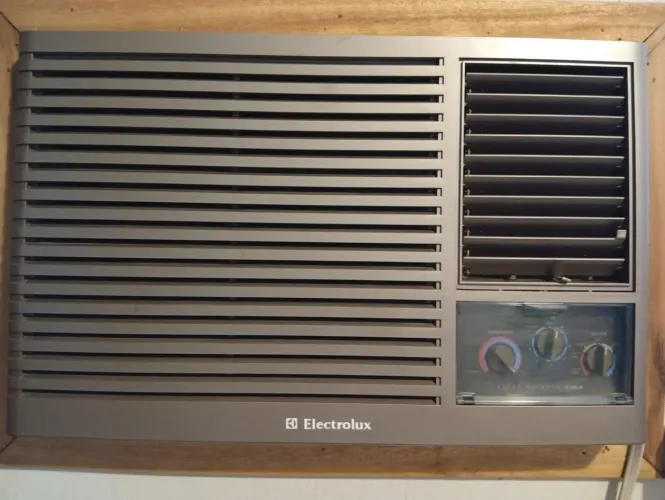 Ar-condicionado Electrolux 10.000 BTUs Quente e Frio - Usado