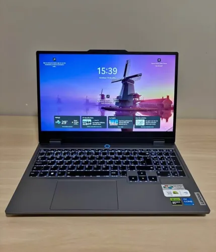 Notebook Gamer Lenovo LOQ 15IRX9, 15.6" Full HD Intel Core i5-13450HX, 16GB, 512GB SSD