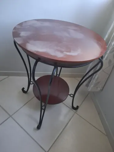 Mesa Lateral - Mesa de Apoio em Madeira e Ferro- Elegante e Resistente