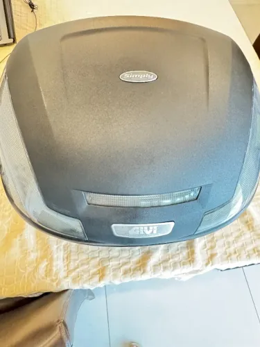 Bau Bauleto GIVI monokey 47L - 2 capacetes com base e fixadores