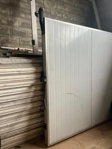 Câmara fria seminova em painéis modulares 6,00x5,00x2,50