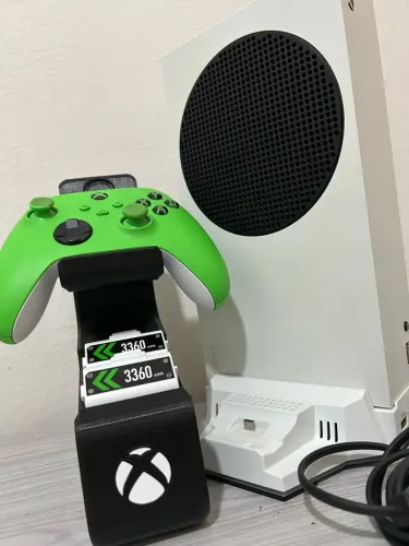 Xbox Series S + Base carregadora com 2 Baterias