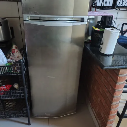 Geladeira com freezer separado