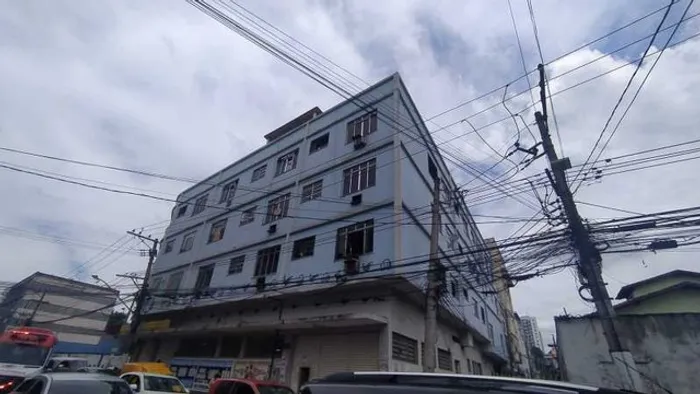 APARTAMENTO NO CENTRO DE NILÓPOLIS - PRÓXIMO A RODOVIÁRIA