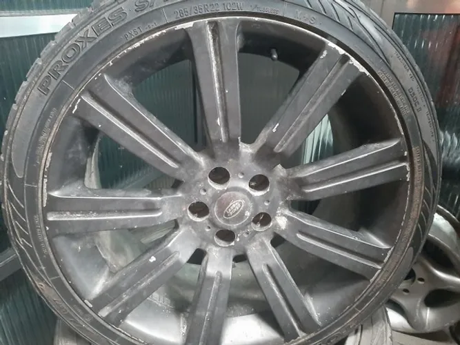 Roda aro 22 Land Rover preta fosca 5x120 usadas Rodas