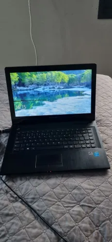 Vendo Notebook Lenovo G40-70 model 80GA Processador Intel i3.