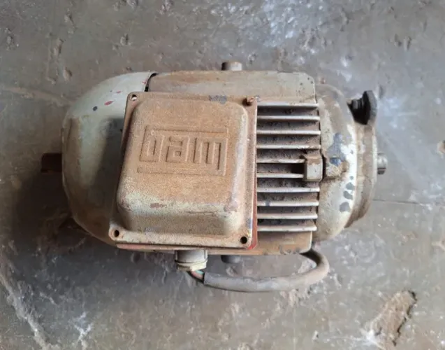 Motor WEG trifásico 8cv