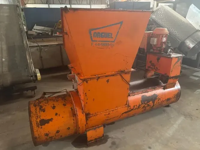 Máquina extrusora saída de 430 mm com motor elétrico