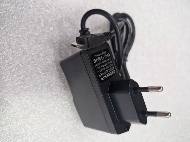 Fonte carregador bivolt 5v saída micro usb