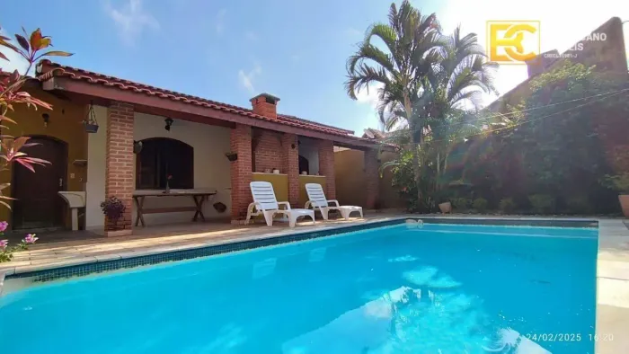 Casa com piscina - Nova Peruíbe - Peruíbe/SP