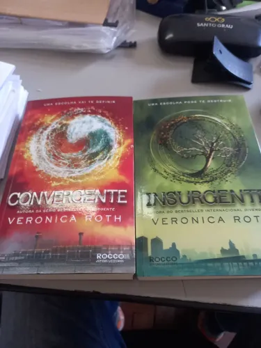 LIVRO CONVERGENTE E INSURGENTE