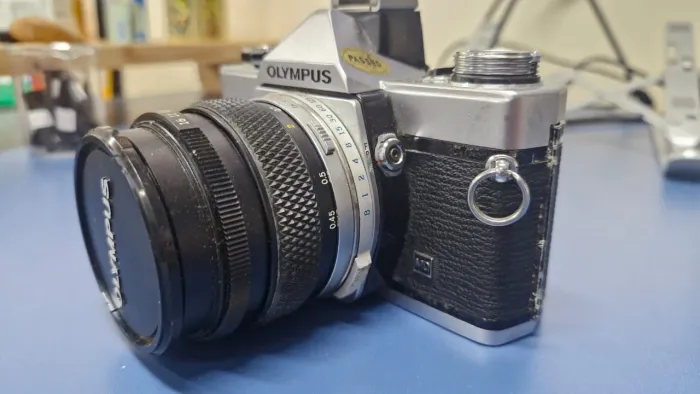 Câmera analógica Olympus om1