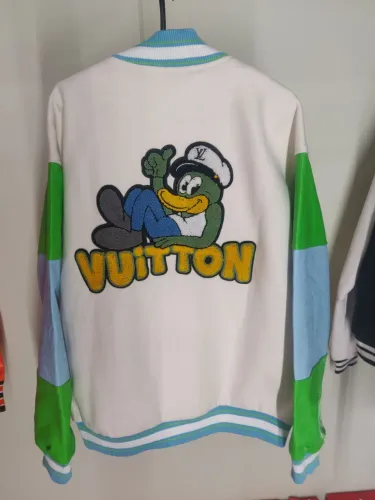 Oferta Jaqueta Louis Vuitton Duck