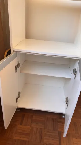 Estante ou armário planejado robusto e regulável 