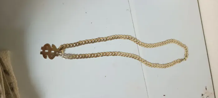 Cordão de prata banhado a ouro com Pingente de Dólar