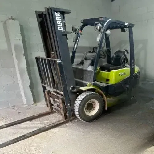 Empilhadeira Clark a Diesel