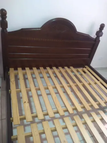 Cama de madeira king size