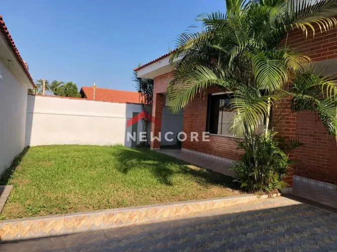Casa em Rua dos Cravos - Flórida - Praia Grande/SP