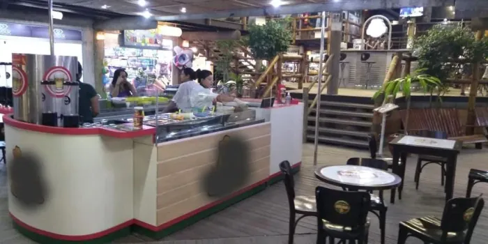 Quiosque 3x3 madeira, granito e vidro