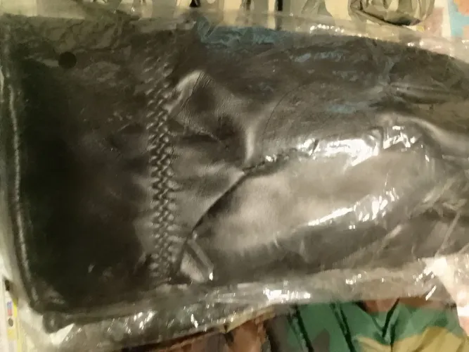 Luvas para motociclistas.