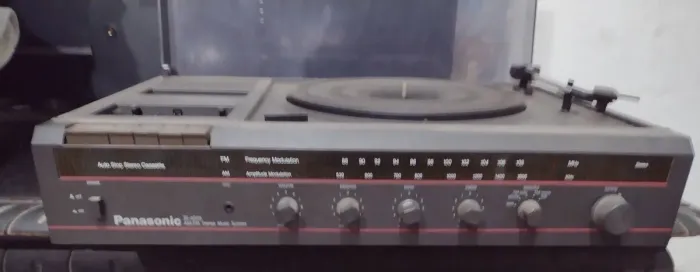 Aparelho de Som 3 em 1 Panasonic modelo SS 4000 + 2 Caixas - Anos 90